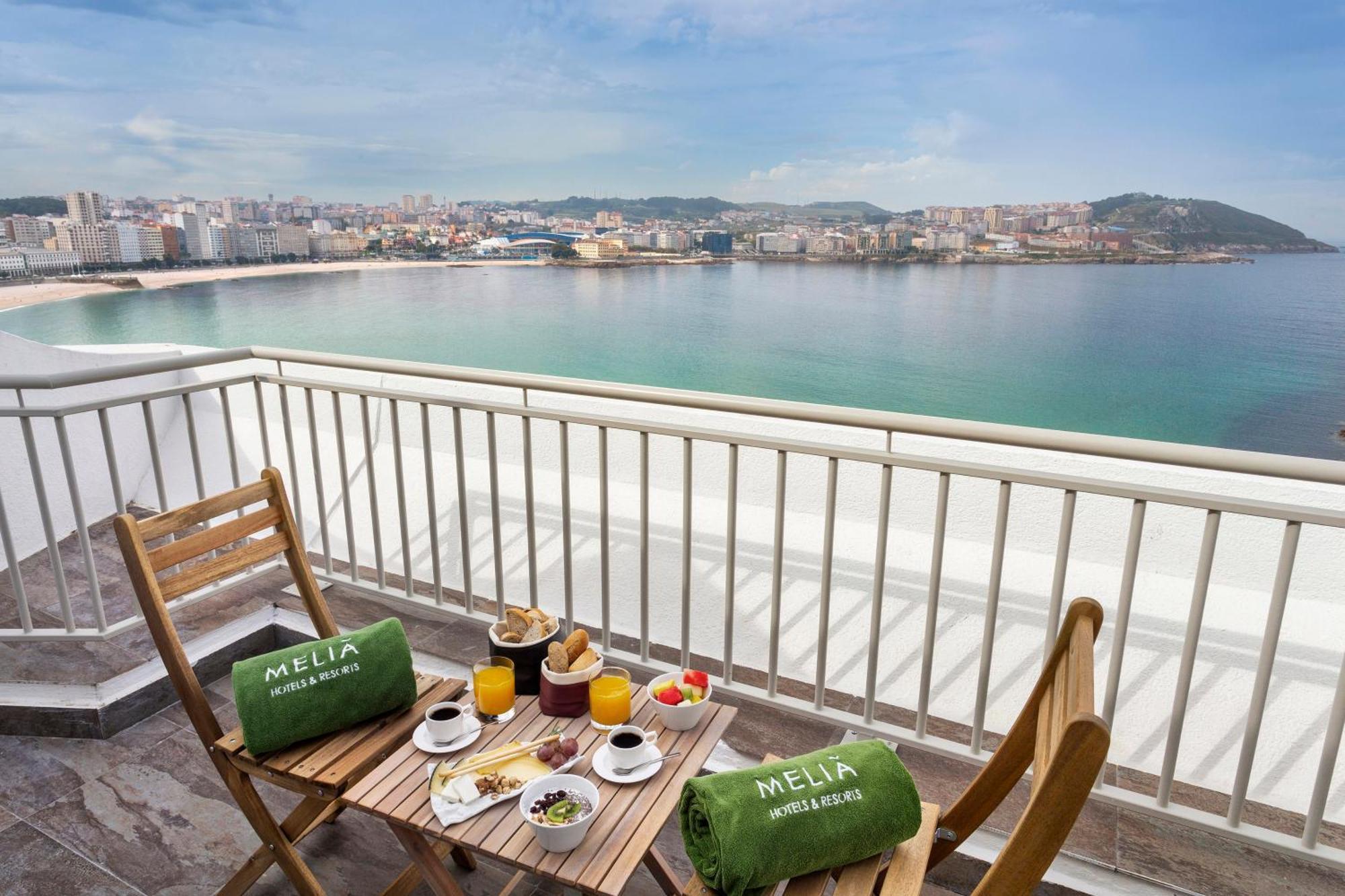 Hotel Melia Maria Pita La Coruña Esterno foto