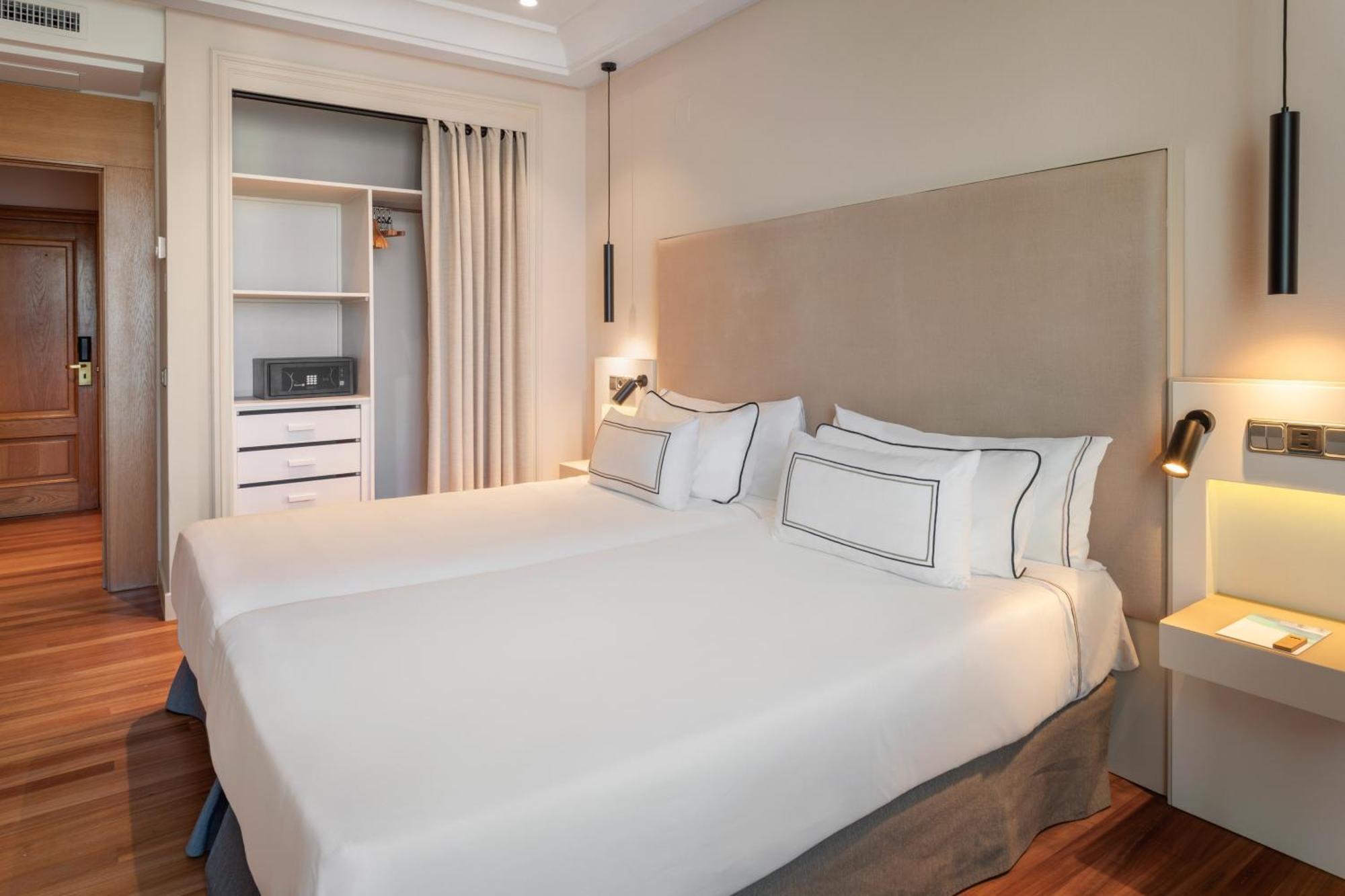 Hotel Melia Maria Pita La Coruña Esterno foto