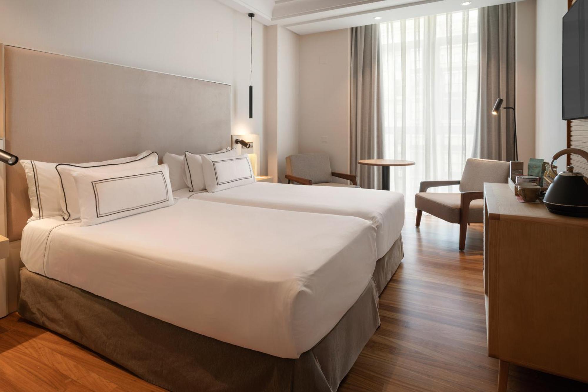 Hotel Melia Maria Pita La Coruña Esterno foto